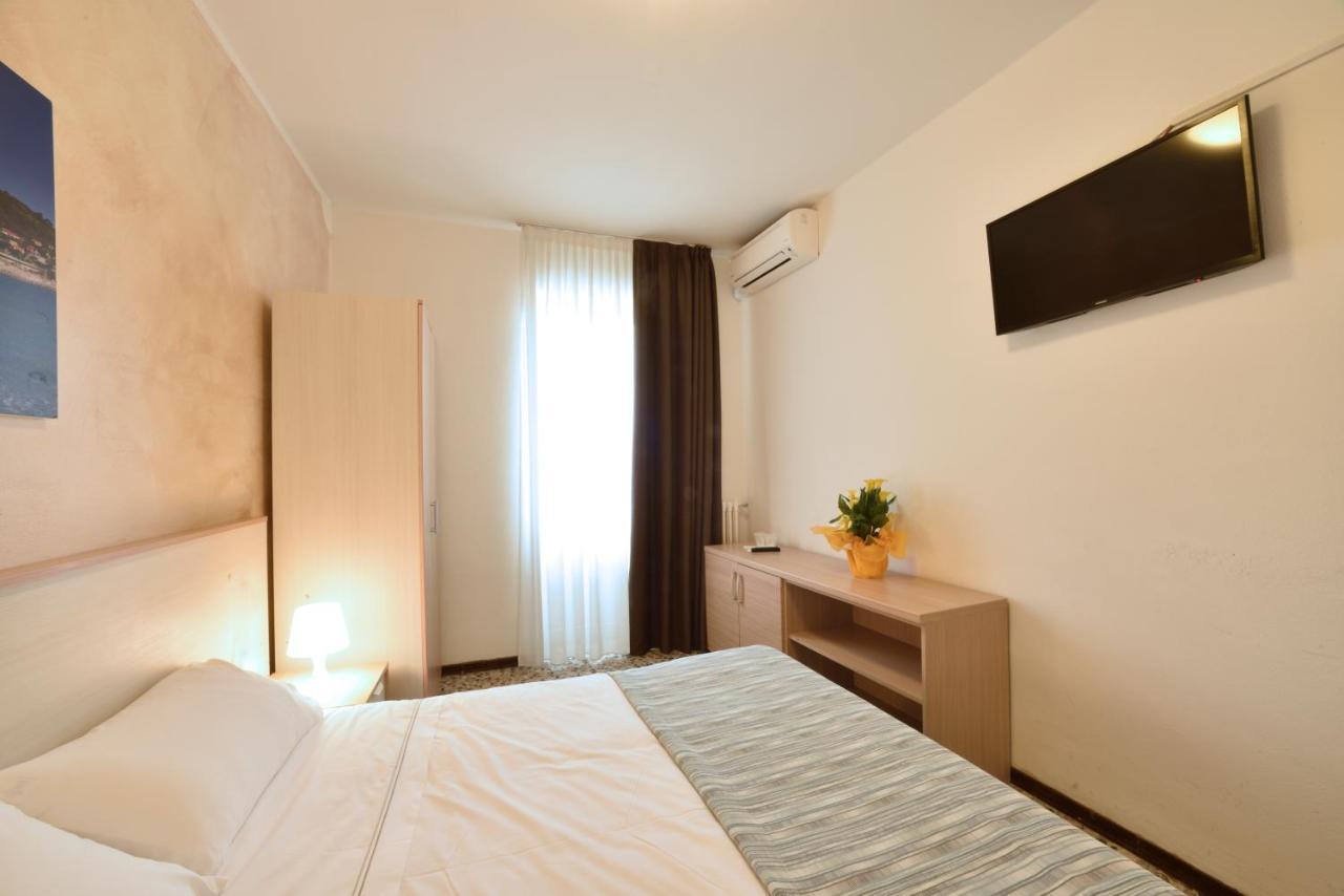 Hotel Ristorante La Marina Mhotelsgroup 圣巴特罗摩艾美尔 外观 照片