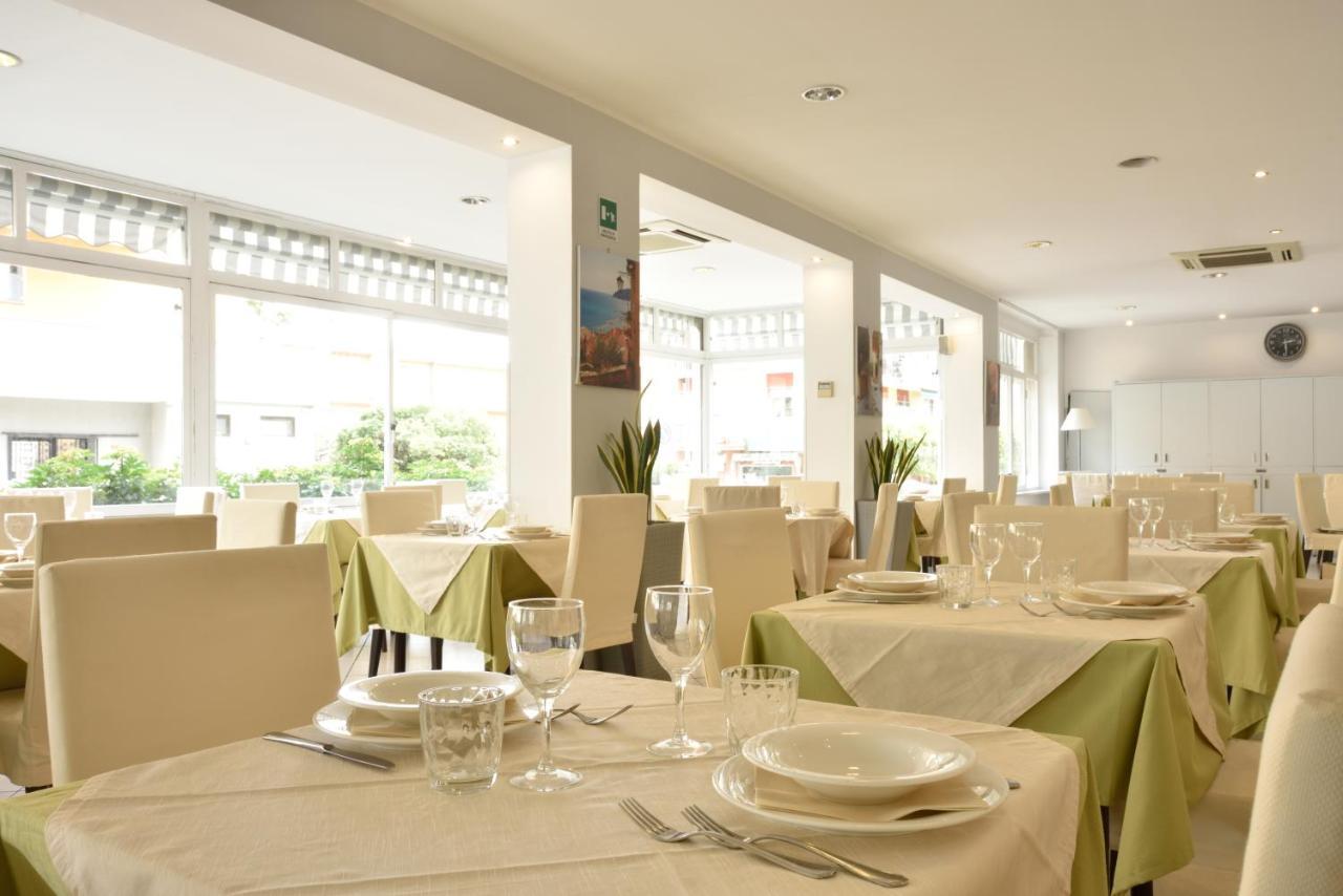 Hotel Ristorante La Marina Mhotelsgroup 圣巴特罗摩艾美尔 外观 照片