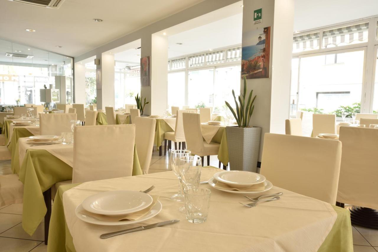 Hotel Ristorante La Marina Mhotelsgroup 圣巴特罗摩艾美尔 外观 照片