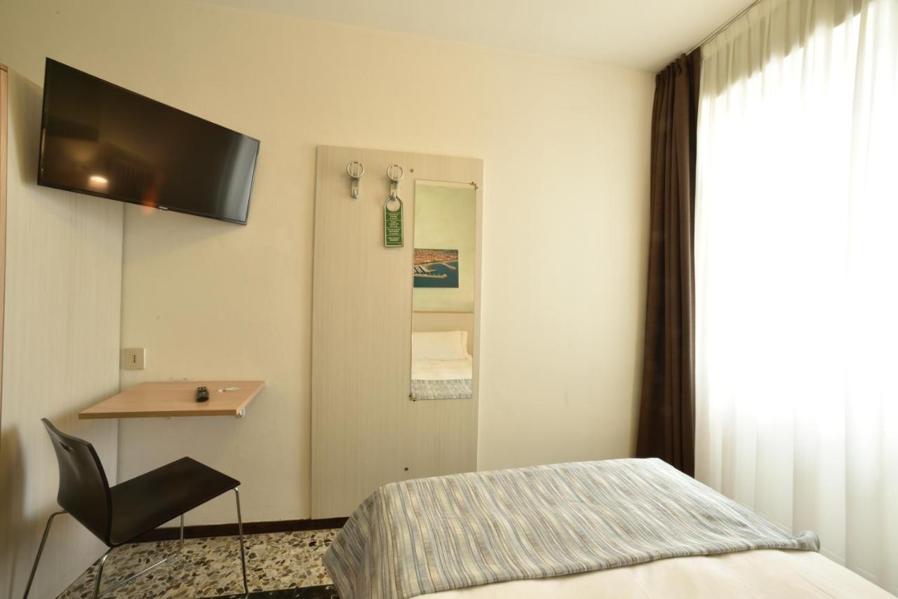 Hotel Ristorante La Marina Mhotelsgroup 圣巴特罗摩艾美尔 外观 照片