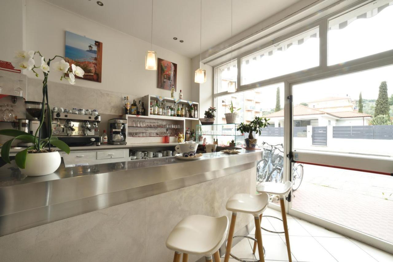 Hotel Ristorante La Marina Mhotelsgroup 圣巴特罗摩艾美尔 外观 照片