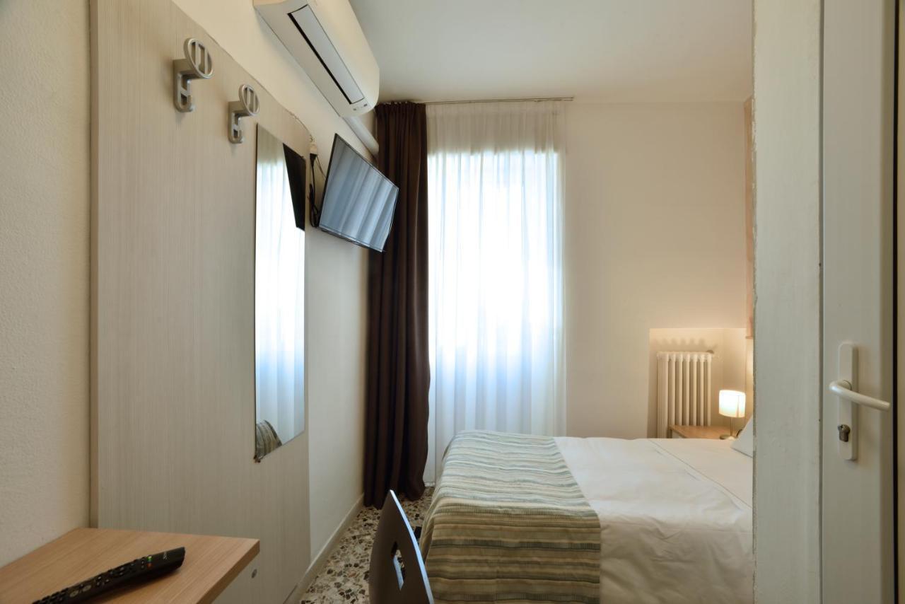 Hotel Ristorante La Marina Mhotelsgroup 圣巴特罗摩艾美尔 外观 照片