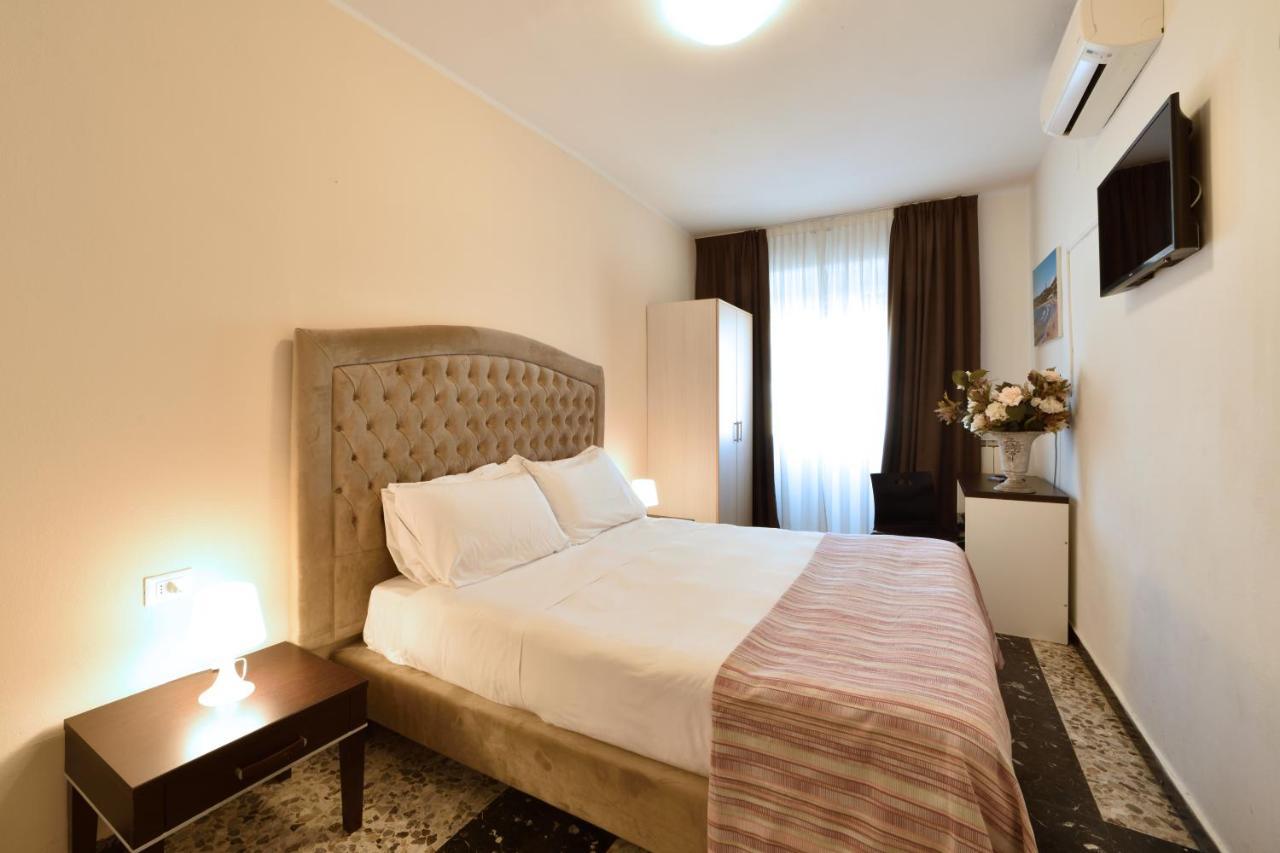 Hotel Ristorante La Marina Mhotelsgroup 圣巴特罗摩艾美尔 外观 照片