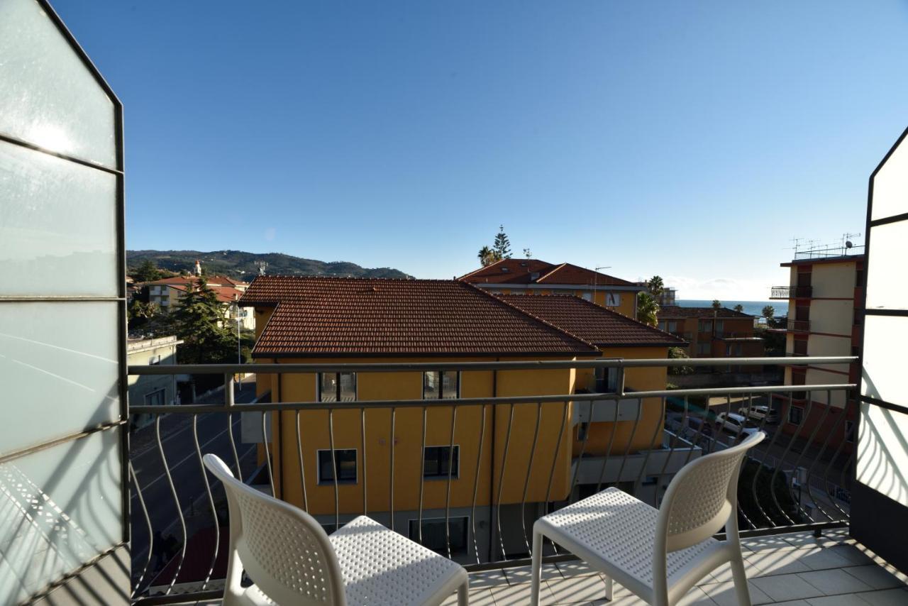Hotel Ristorante La Marina Mhotelsgroup 圣巴特罗摩艾美尔 外观 照片
