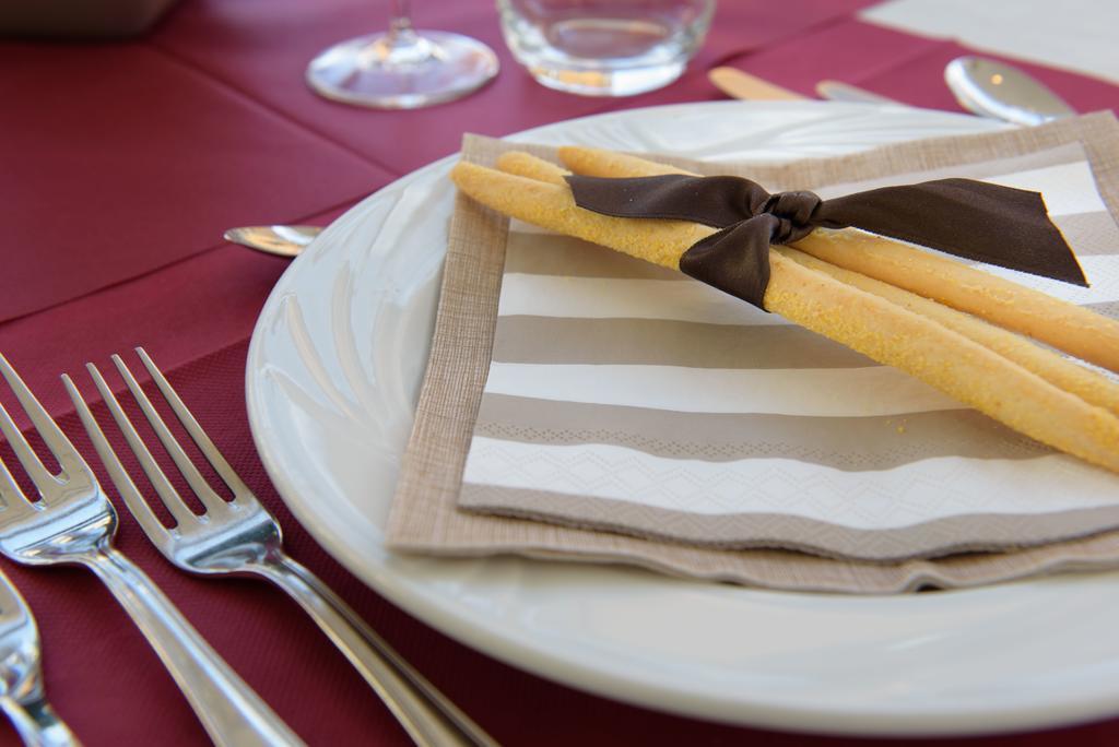 Hotel Ristorante La Marina Mhotelsgroup 圣巴特罗摩艾美尔 外观 照片