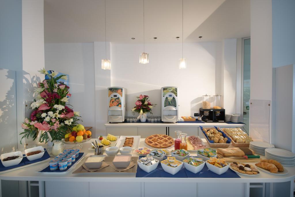 Hotel Ristorante La Marina Mhotelsgroup 圣巴特罗摩艾美尔 外观 照片