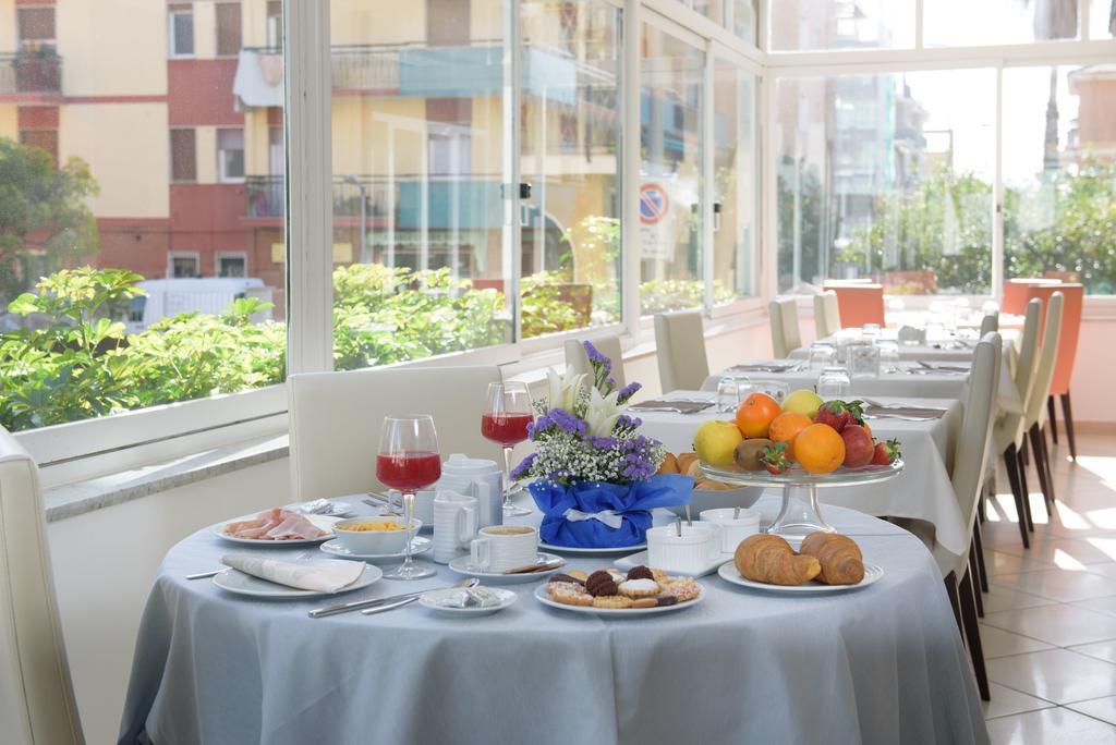Hotel Ristorante La Marina Mhotelsgroup 圣巴特罗摩艾美尔 外观 照片