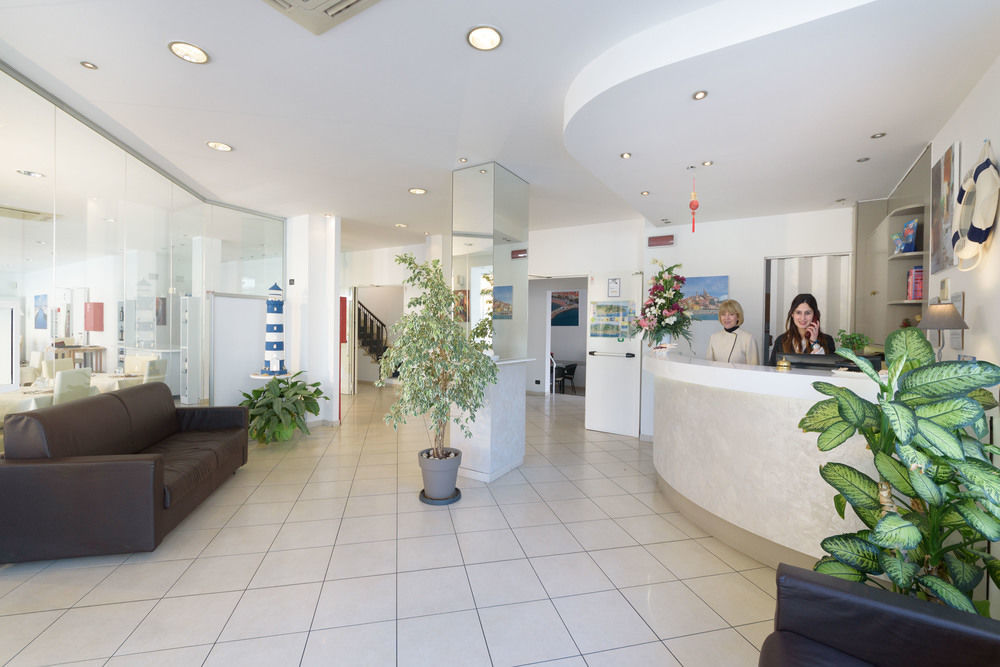Hotel Ristorante La Marina Mhotelsgroup 圣巴特罗摩艾美尔 外观 照片